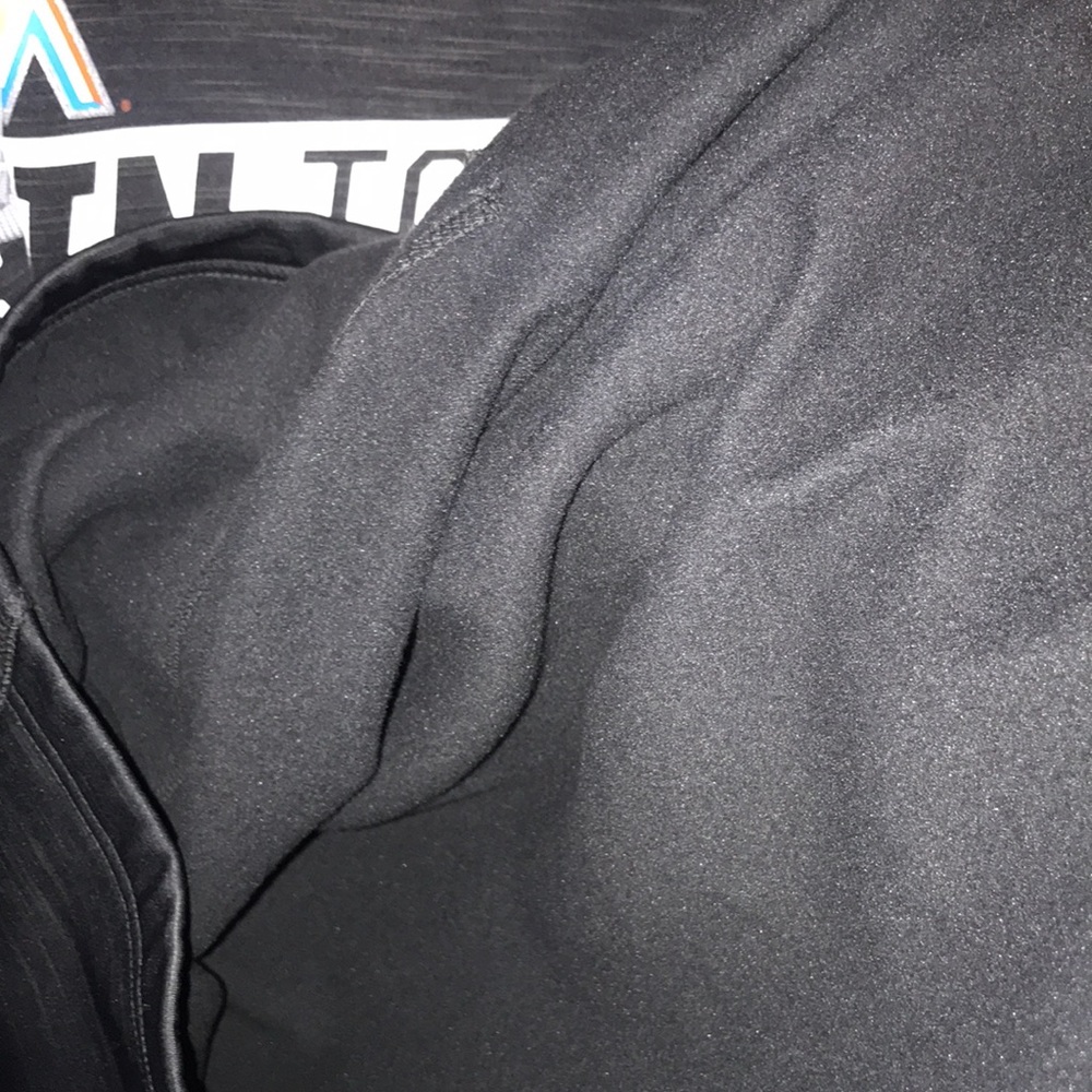 Majestic Miami Marlins 'Train to Reign' Men's Black Thermal Sweatshirt - Large - Picture 8 of 8
